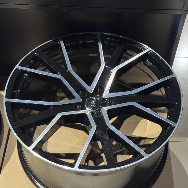 Диски Audi Q8/SQ8 R22