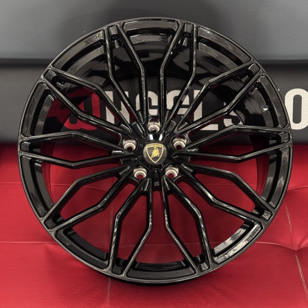 Ковані Диски Lamborghini Urus (2+2) R23