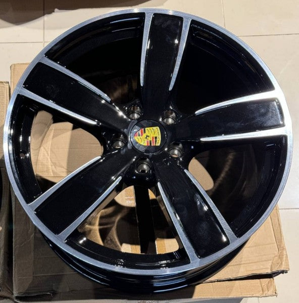 Диски Porsche Cayenne GTS r22