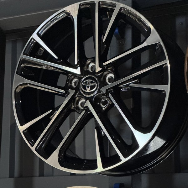 Диски Toyota Camry 18 розмір