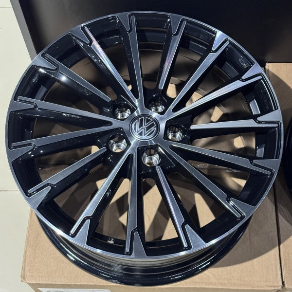 Диски Volkswagen Passat R18, Skoda RS superb