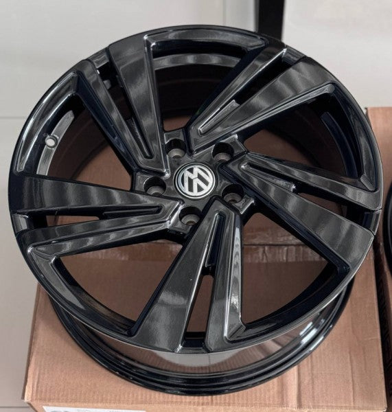 Диски Volkswagen Touareg II (CR) Facelift R20