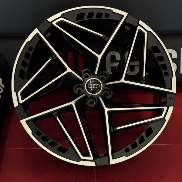 Диски Audi e-tron, Q7 R22 ковані